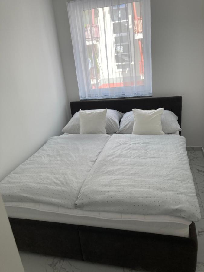 Swiss Luxury Apartment Mosonmagyaróvár Buitenkant foto
